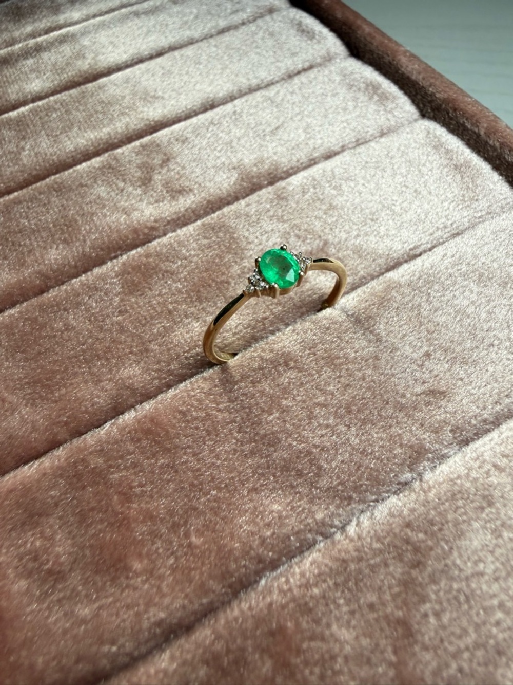 10k Green Emerald Solitaire Ring with Diamond Accents